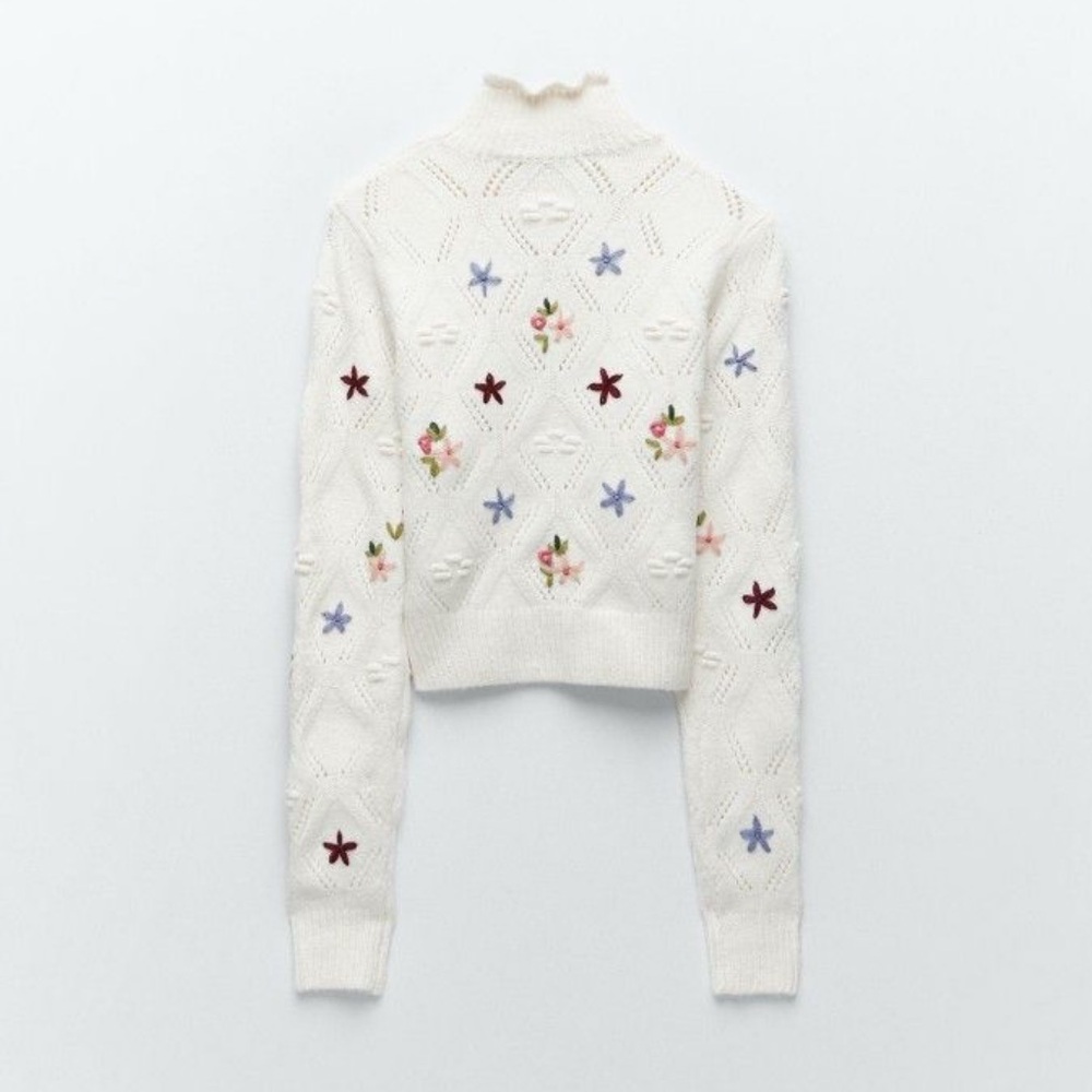 NWT Zara Embroidered Mock Neck Crop Knit Sweater Sz:S White